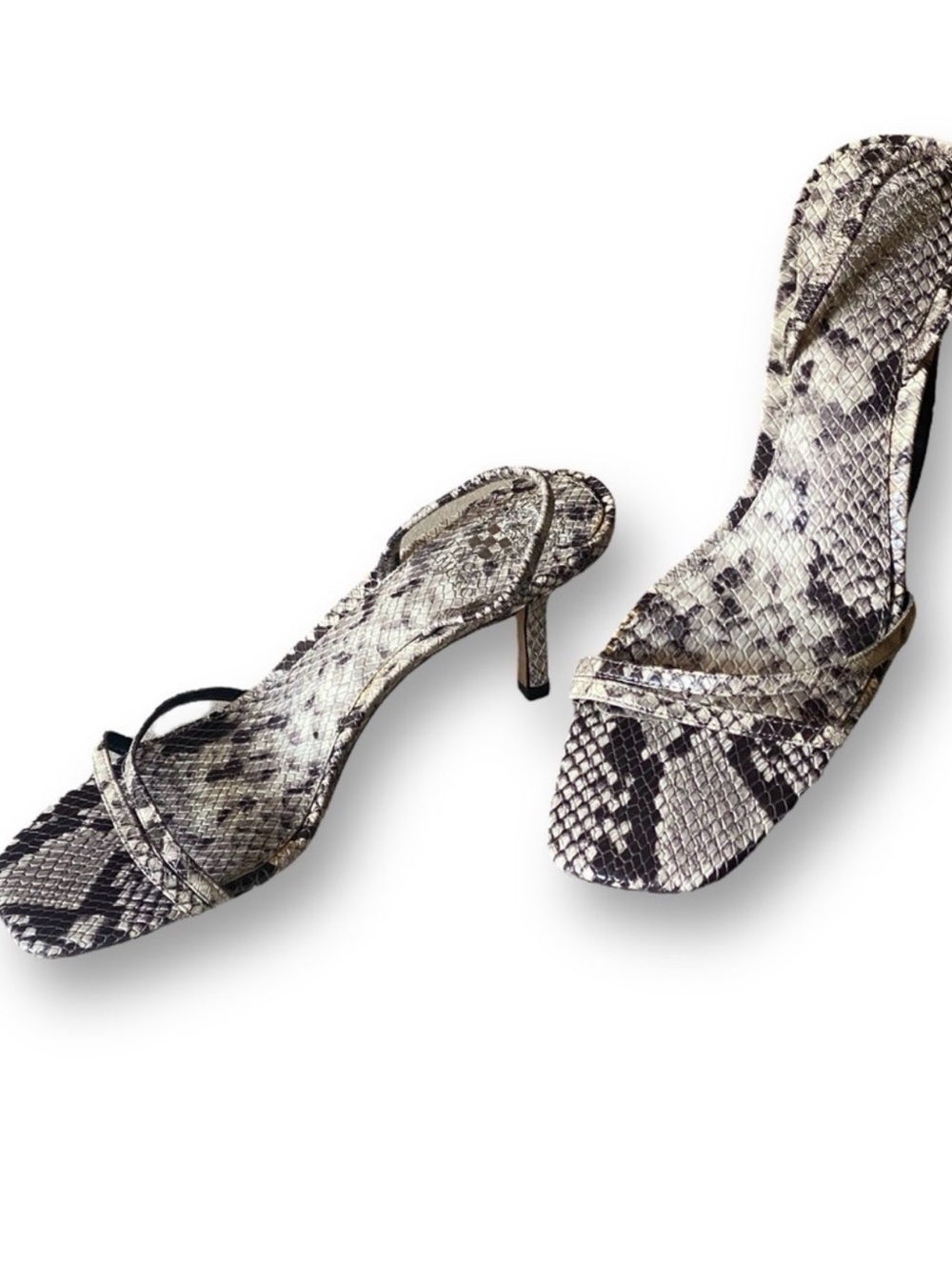 VINCE CAMUTO Kitten Heel Slingback Sandals 
Snake-print Leather 3”  Size 9 1/2